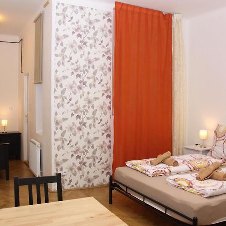 Central Prague Wenceslas Square Apartments 외부 사진
