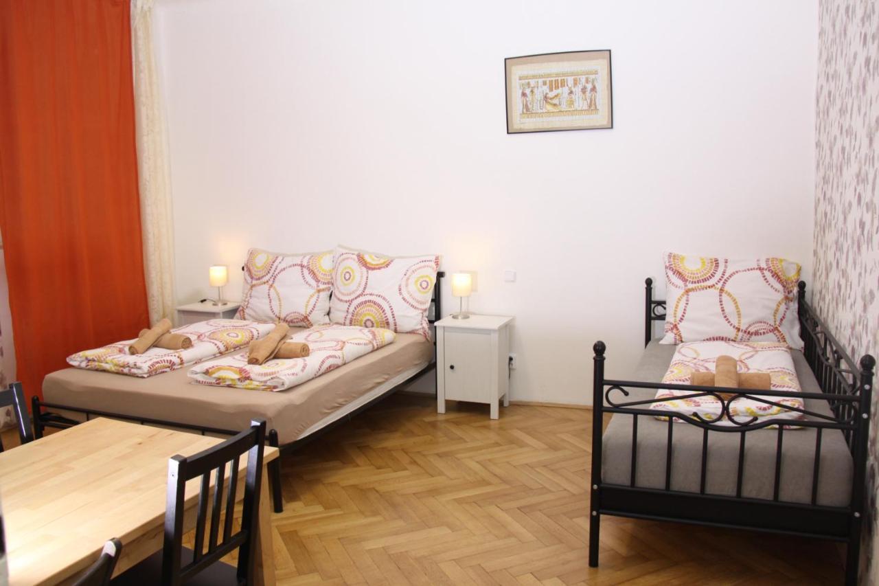 Central Prague Wenceslas Square Apartments 외부 사진