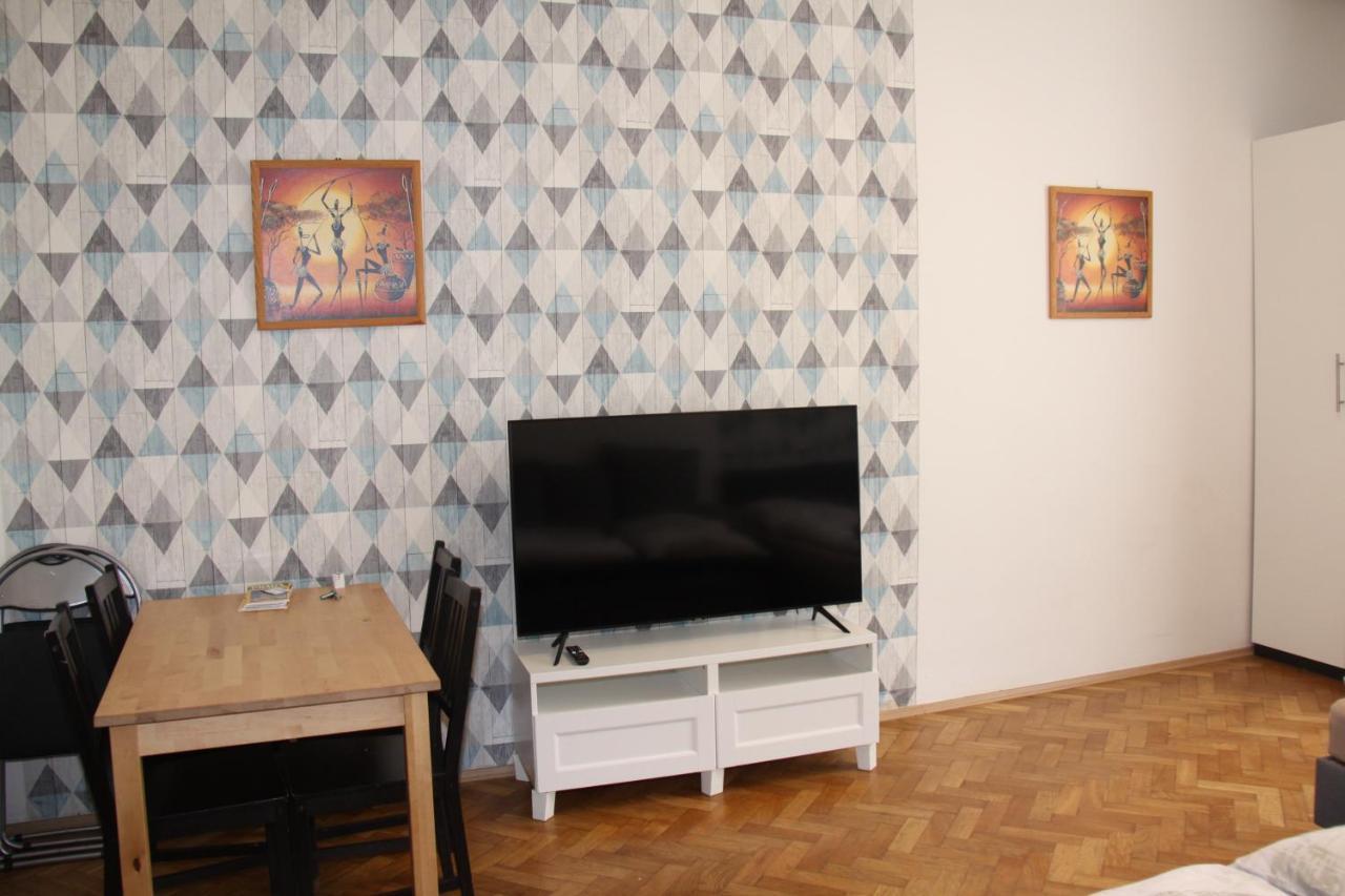 Central Prague Wenceslas Square Apartments 외부 사진